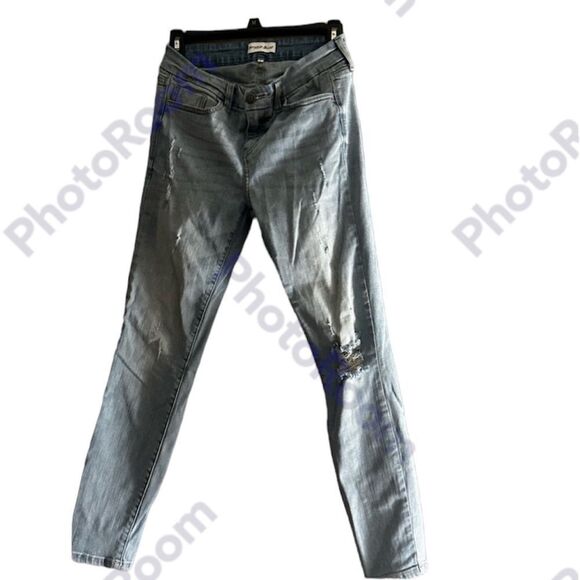 Studio Blue Denim - EUC Studio Blue Women’s Distressed Jeans